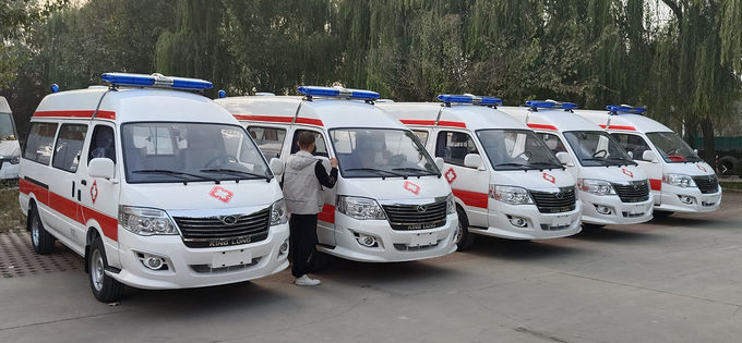 سيارة الإسعاف الطارئة الطبية جينلونغ بنزين 7 مقاعد 4 × 2 2