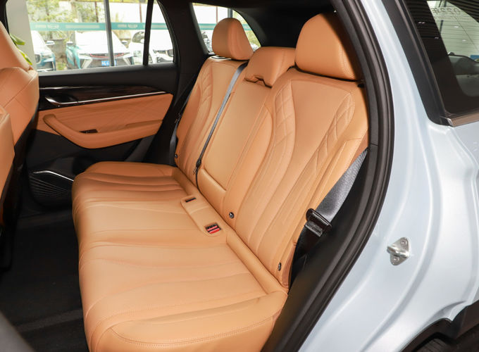 وصلة في سيارة SUV الهجينة سيارة خارج الطريق سيارات البنزين 7
