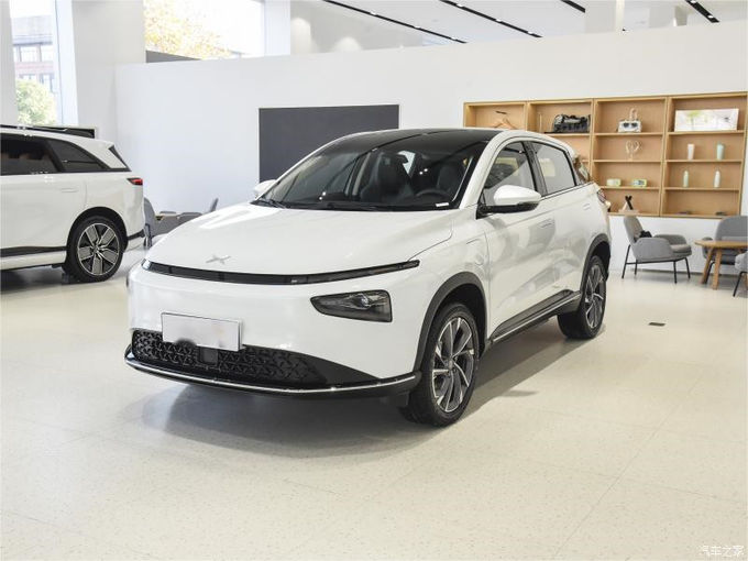 Xpeng G3 SUV سيارة كهربائية ذات 5 مقاعد ذات عجلات مزدوجة 4 × 2 بيضاء برتقالية 0