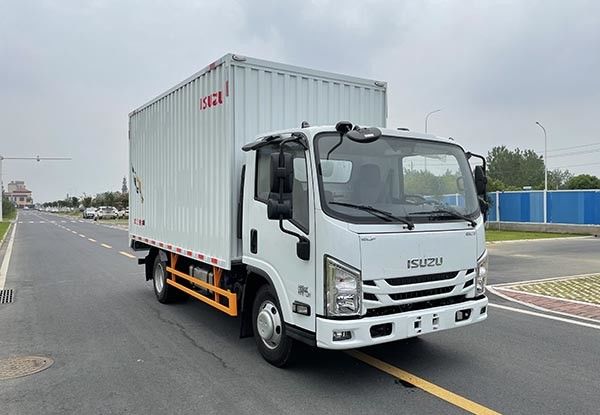 شاحنة إسوزو العازلة البيضاء 126HP 152HP شاحنة إسوزو صندوق شاحنات الشحن 0