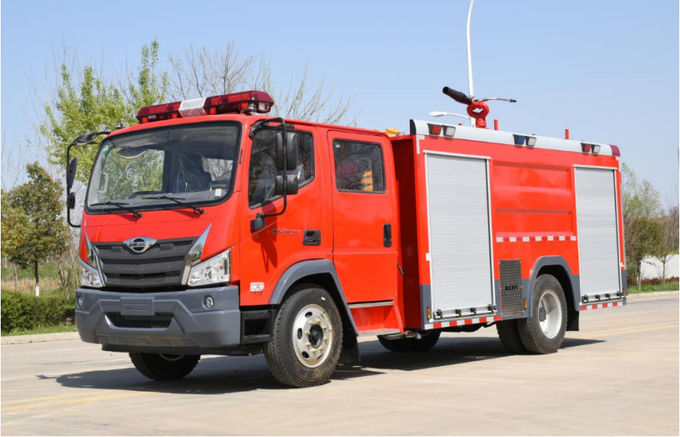 RWD 2WD 6 × 2 شاحنات إنقاذ الحرائق فوتون خزان المياه شاحنة إطفاء الديزل 0