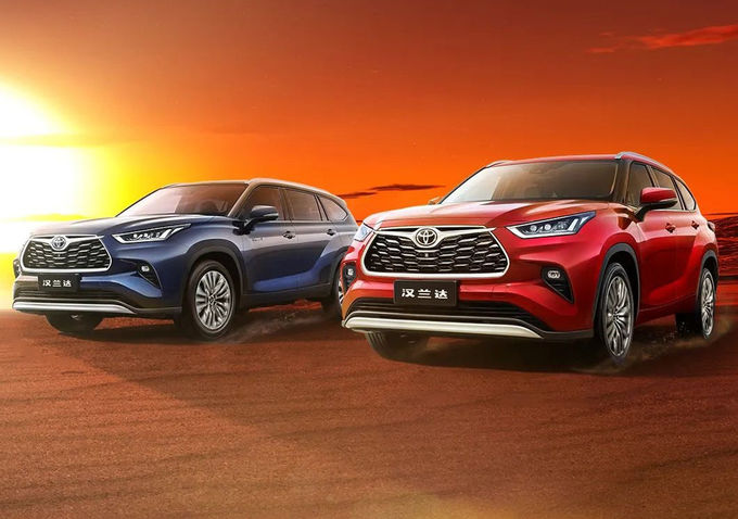 تويوتا هايلاندر SUV سيارات تعمل بالبنزين 7 مقاعد هايلاندر SUV 0