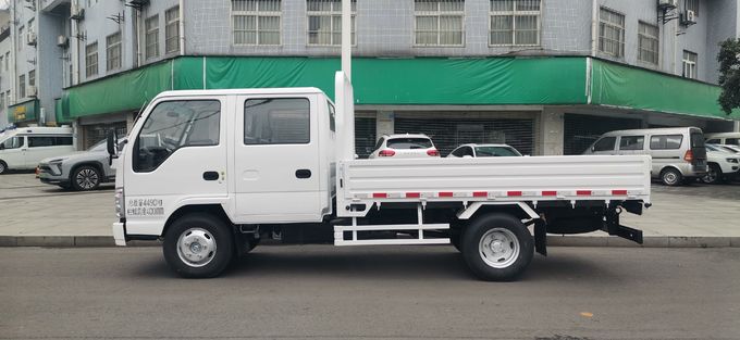 شاحنة شحن إسوزو مزدوجة الصف 5 مقاعد 2WD محرك خلفي 4 × 2 ناقل نقل ديزل يدوي 4