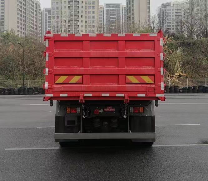 شاحنة SINOTRUK Ace 20 متر مكعب ثلاثي المحورات الديزل 3 مقاعد القيادة الخلفية ناقل نقل يدوي 6 × 4 1